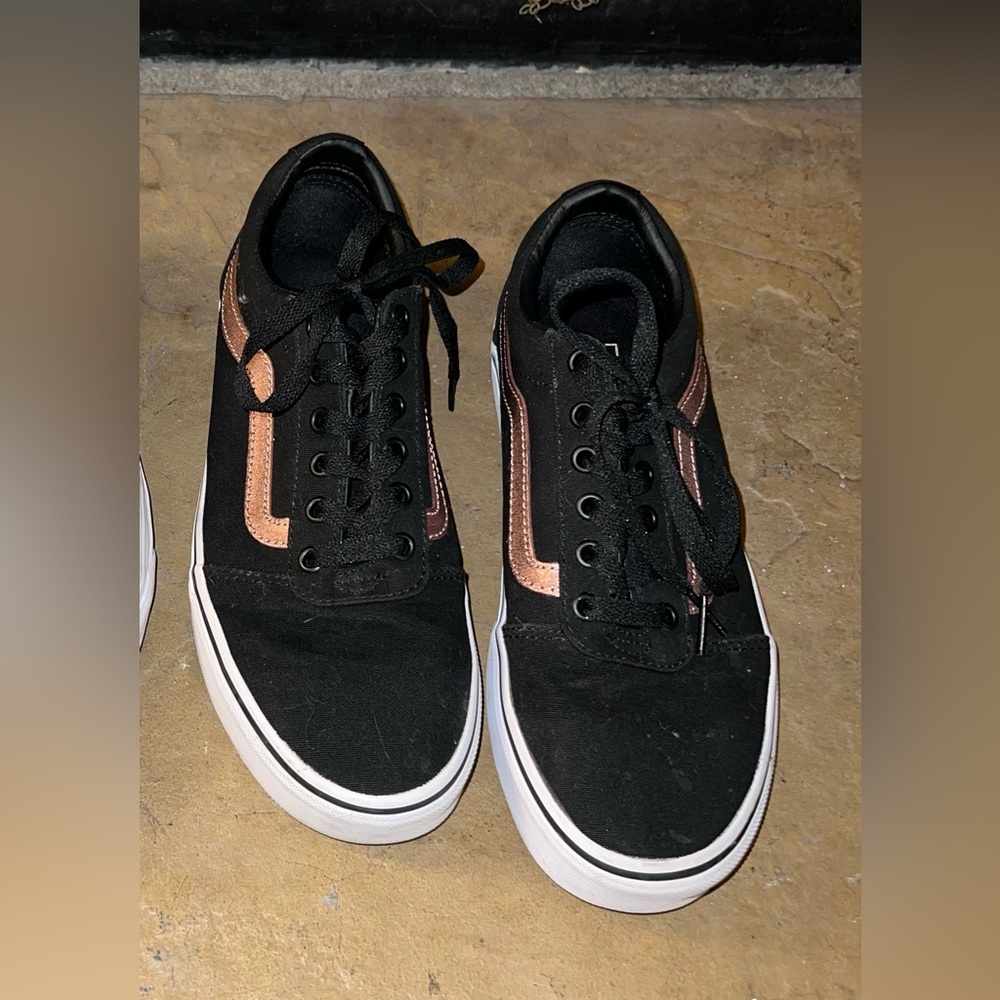 Black and rose gold Women’s Vans
